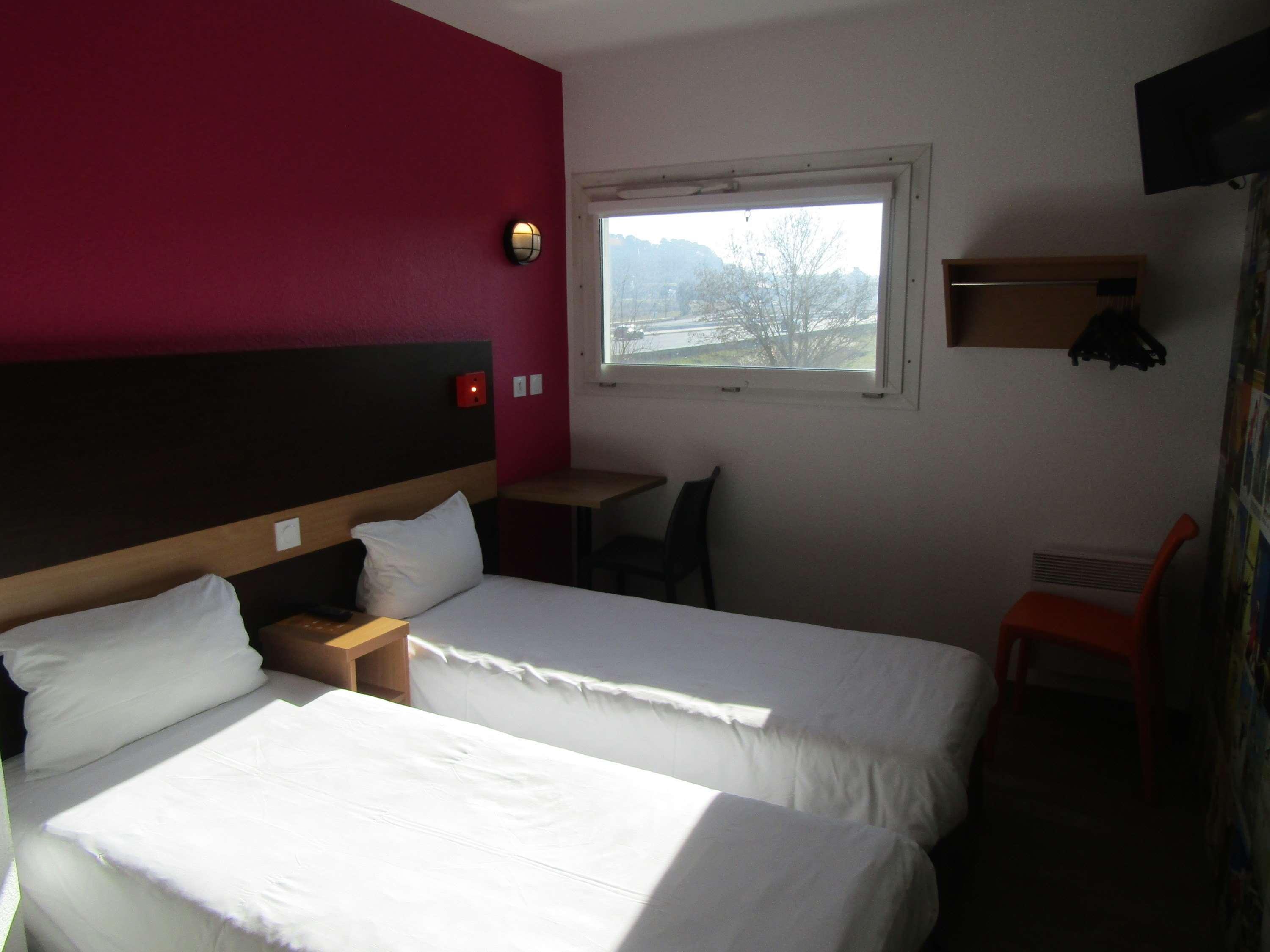 Hotelf1 Nemours Exterior foto