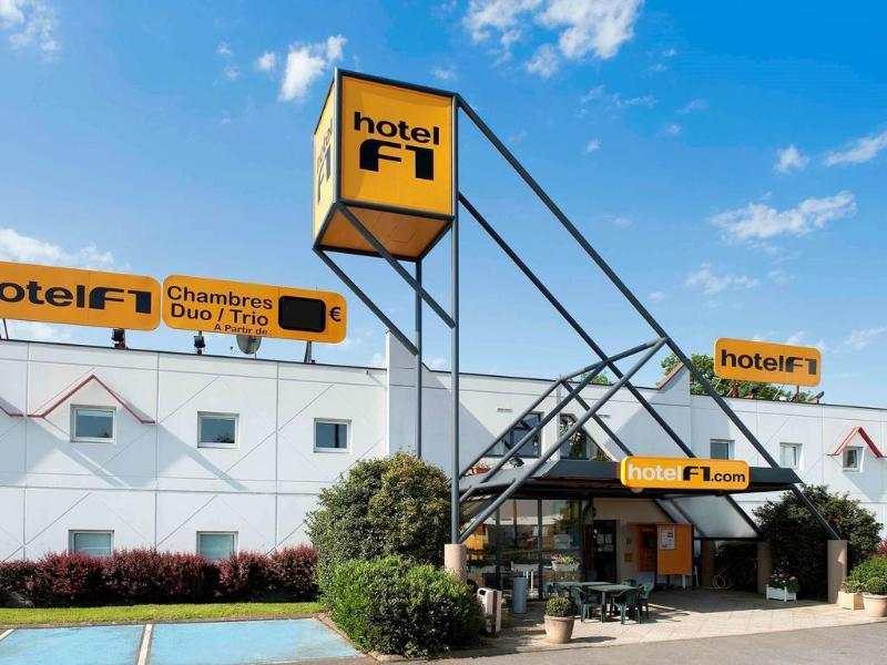 Hotelf1 Nemours Exterior foto