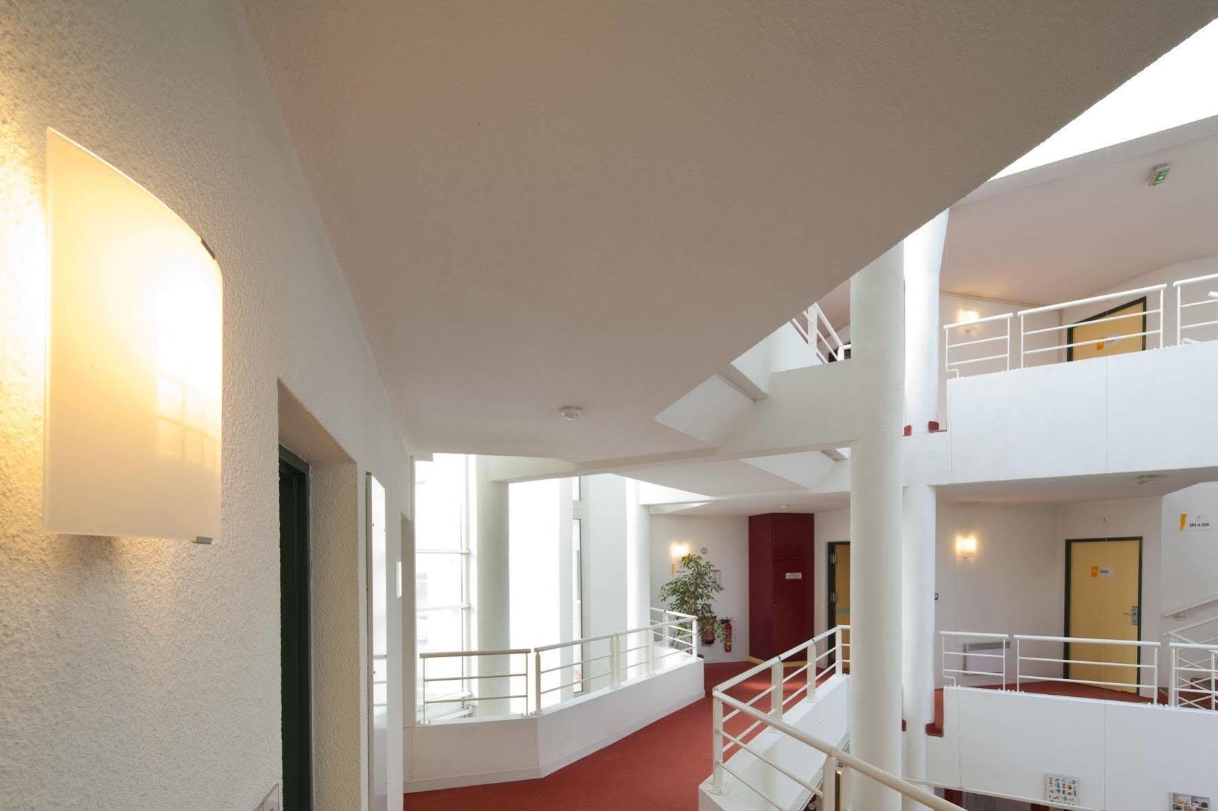 Hotelf1 Nemours Exterior foto